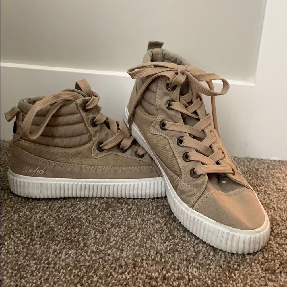 Blowfish high top women’s sneakers